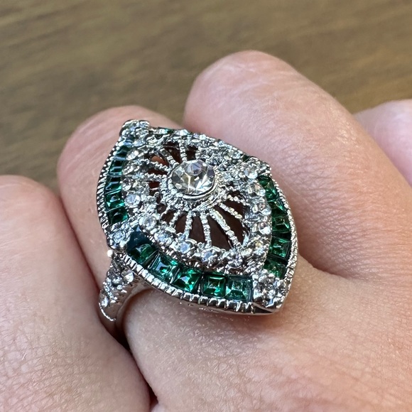 Vintage Emerald Silver 925 Plated Ring - Picture 8 of 15